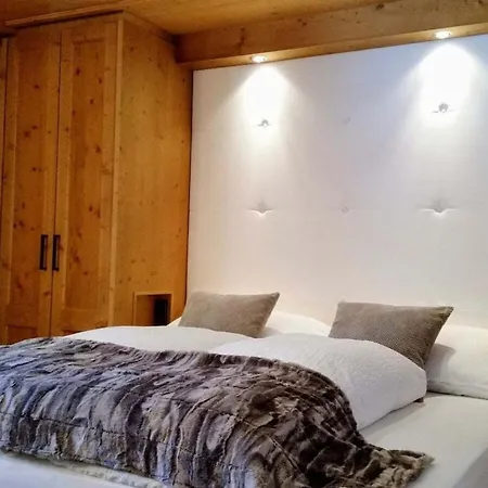 In With Swimming Pool شاليه