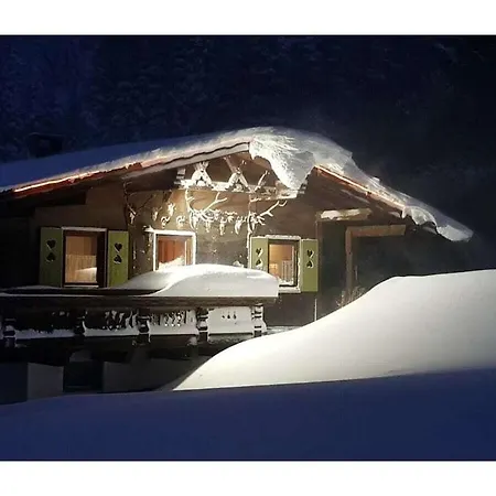 Dağ evi In With Swimming Pool